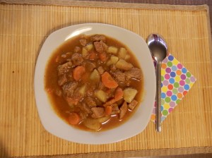 gulaš, paprikaš, mesno jelo na žlicu