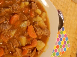 gulaš, paprikaš, mesno jelo na žlicu