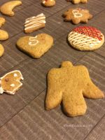 gingerbread keksići, božićni keksići, ukrasi za bor