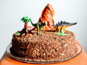 Torta s dinosaurima