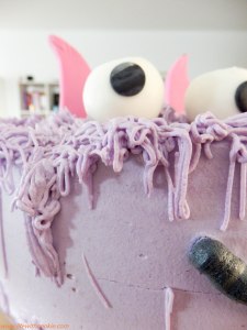 ljubičasti monster cookie